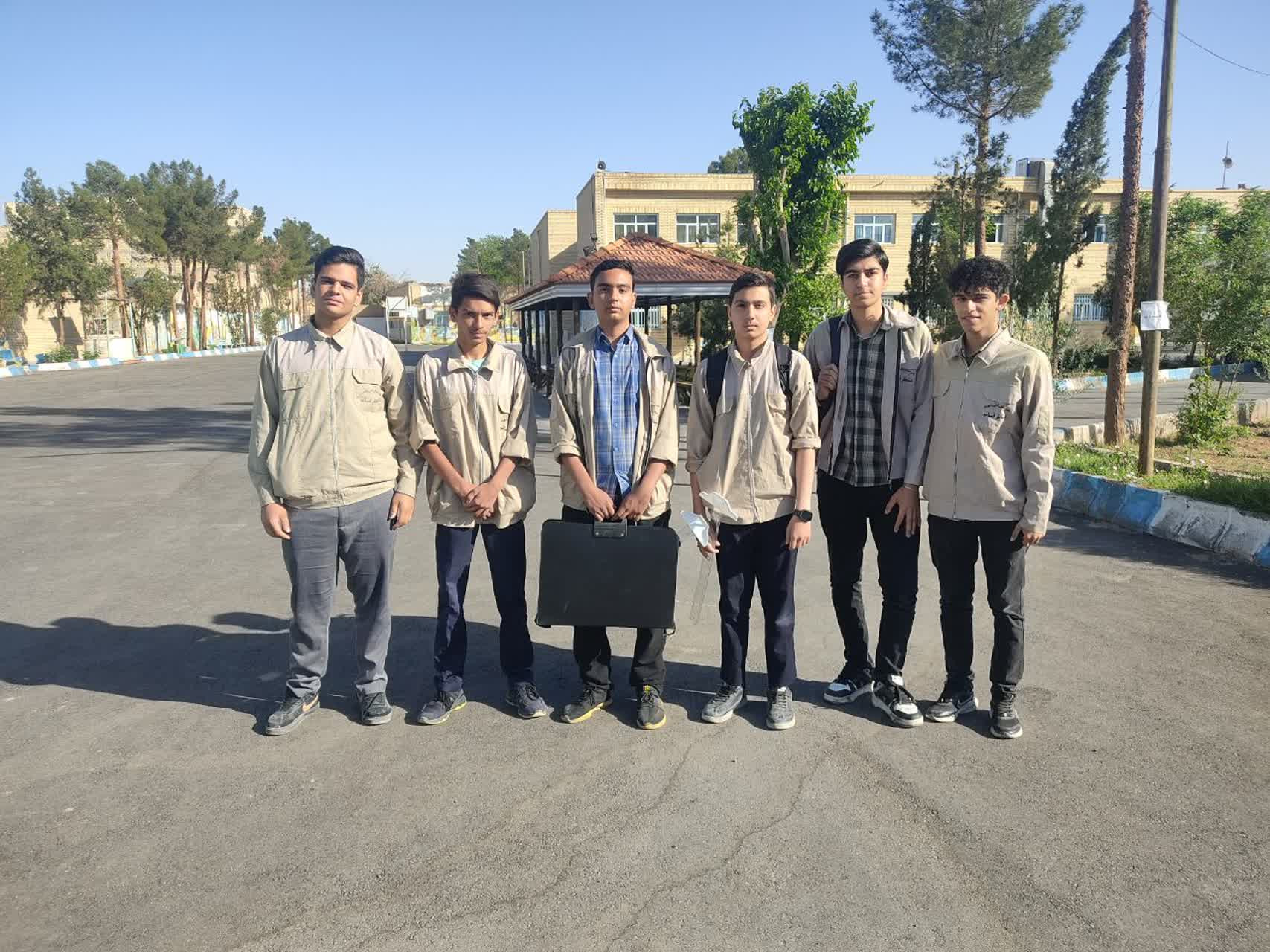 https://zarin-gr.ir/بنر